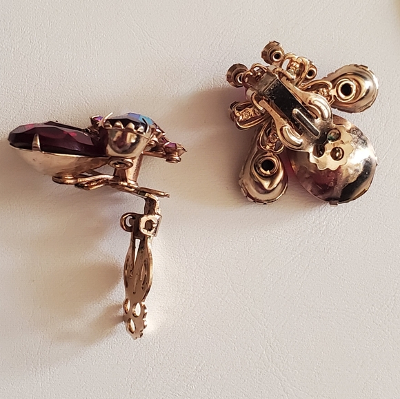 Vintage Aurora Borealis Ruby Rhinestone Earrings - Picture 10 of 16